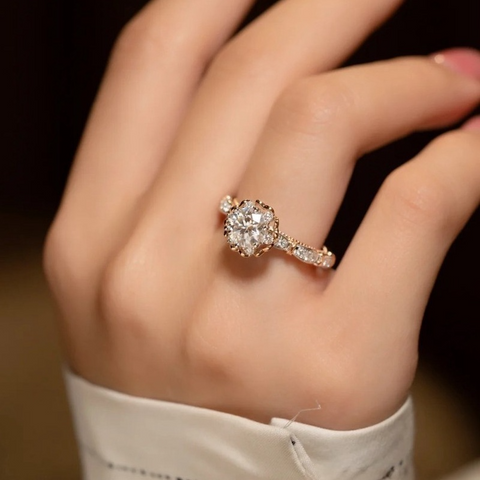 Dahlia Sterling Silver Ring with 2-Carat Diamond 💎